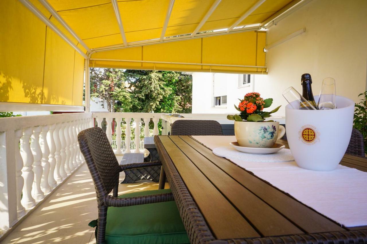 Apartment Paula With Private Jacuzzi And Parking- Near The Beach Zadar Ngoại thất bức ảnh