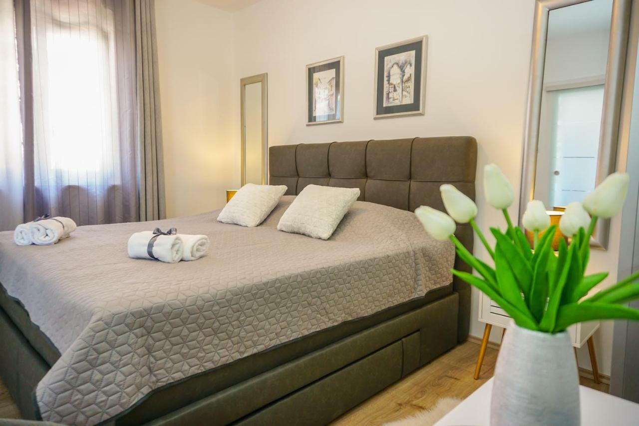 Apartment Paula With Private Jacuzzi And Parking- Near The Beach Zadar Ngoại thất bức ảnh