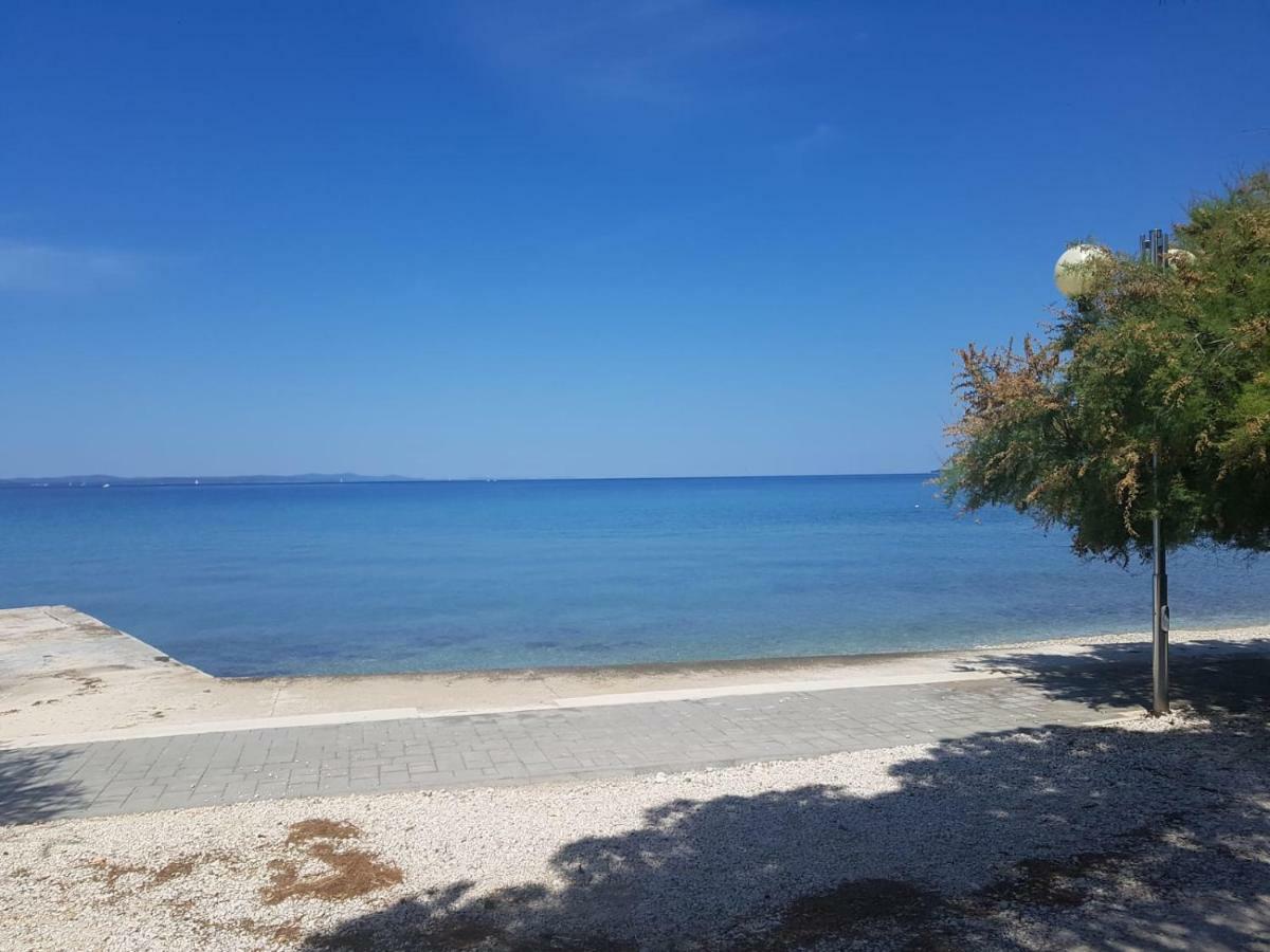 Apartment Paula With Private Jacuzzi And Parking- Near The Beach Zadar Ngoại thất bức ảnh